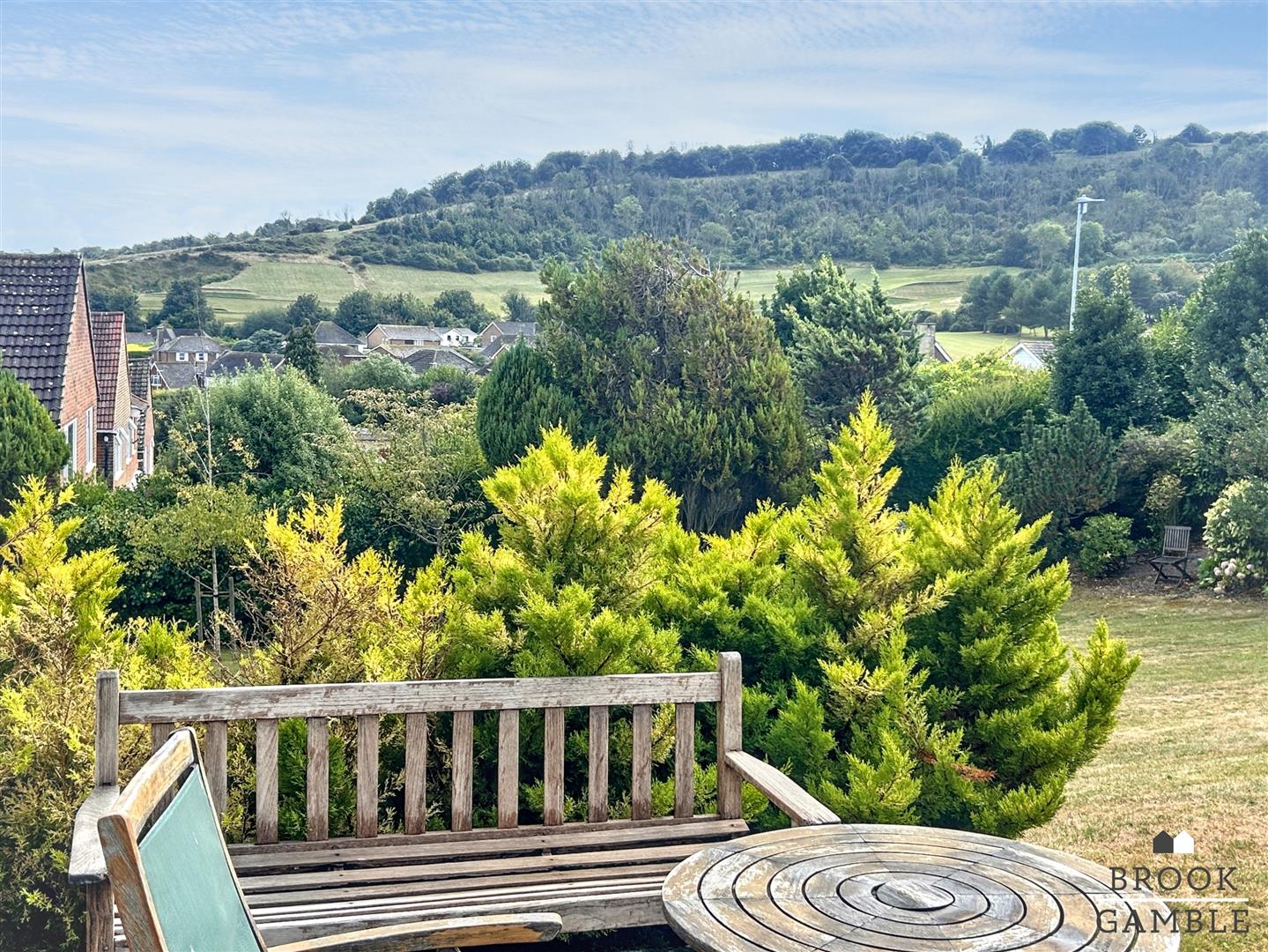 4 Bedroom Chalet - Detached. Pashley Road in Eastbourne,  22